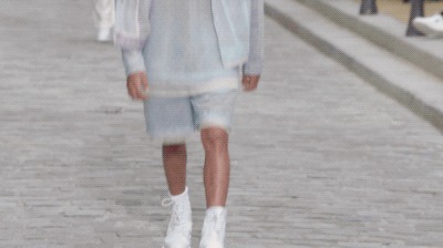 virgil|小时候玩的换装贴纸、QQ秀,竟成了现在最时髦的玩意