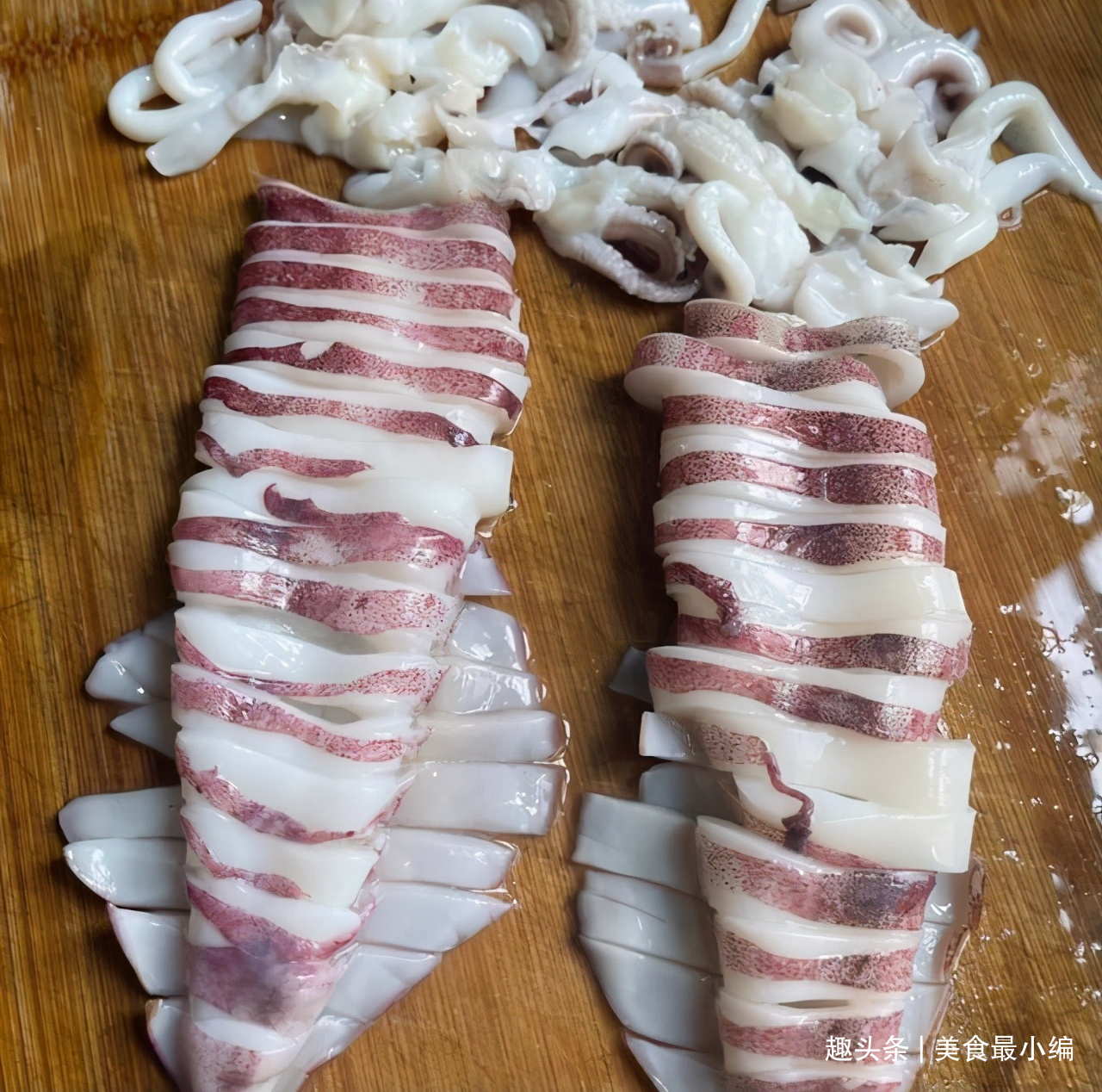 一切皆可蒜蓉，教你蒜蓉粉丝蒸鱿鱼，在家也能做出大酒楼的水准