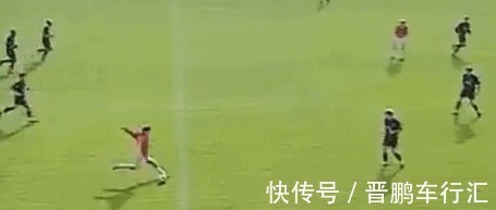 贝克汉姆|弗格森:“当年贝克汉姆中圈吊射之前就想把他换下来。”