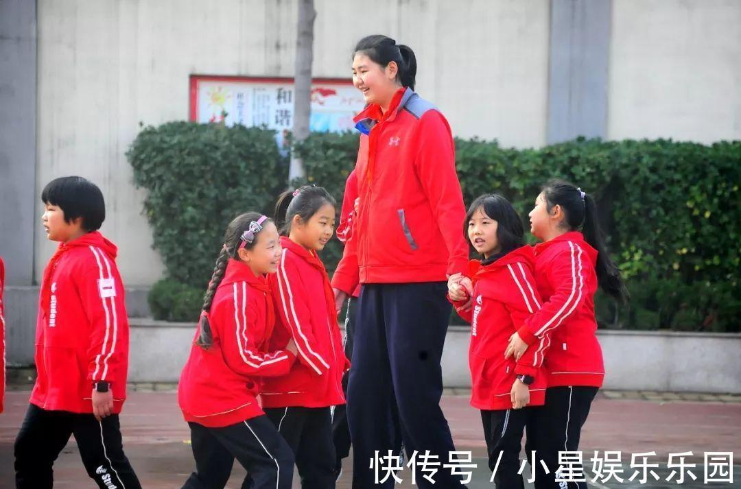 wnb中国女篮再出一天才,14岁身高就超姚明,如今已加入国青!
