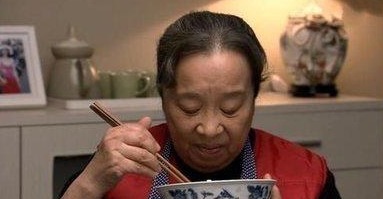 7岁孩子自述奶奶、姑姑训妈妈,爸爸打妈妈,妈妈走了,我很惨