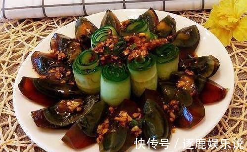 年夜饭的一道凉菜,做法简单,不用蒸不用炒上桌就可以吃