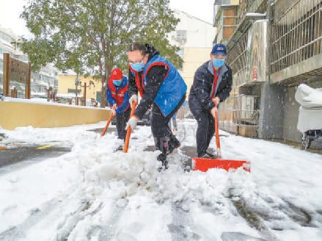 蔡代征|北京今冬第一场雪来得有点早，他们是严寒中最暖人的符号