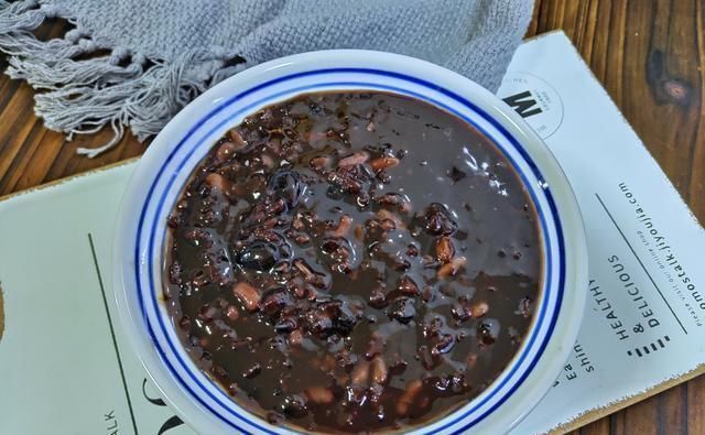 黑豆|贫血最怕这食材,这样做每天喝一碗,补血养颜气色好,女人要常喝