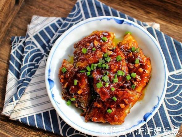 油煎带鱼用淀粉还是面粉想要外酥里嫩就用它，颜值高又香喷喷