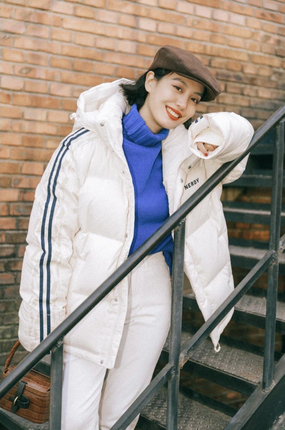 白色 冬天穿羽绒服也不要乱搭,试试这些搭配方式,时髦精致又有个性