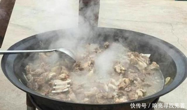 冷要|冬天,猪肉靠边站,来一锅“煮羊肉”,鲜香御寒,天冷要多吃