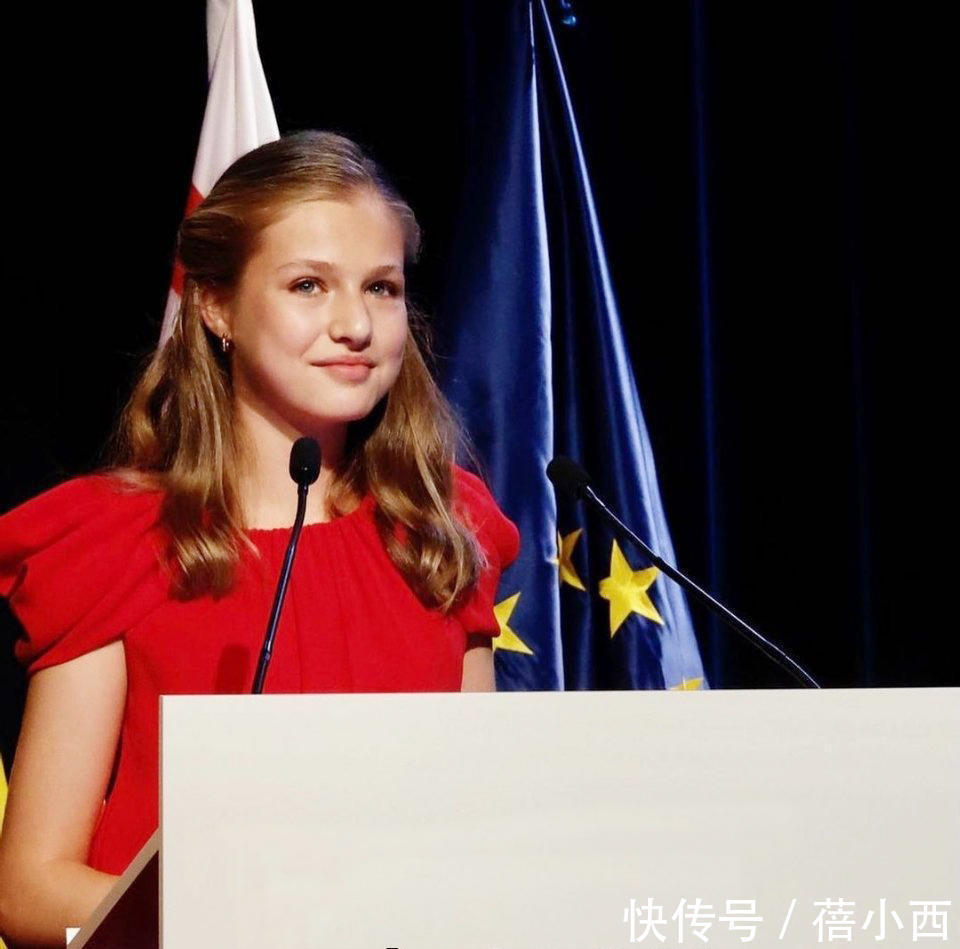 西班牙|真正的贵族穿衣真简约,看西班牙公主莱昂诺尔就懂了,高级又洋气