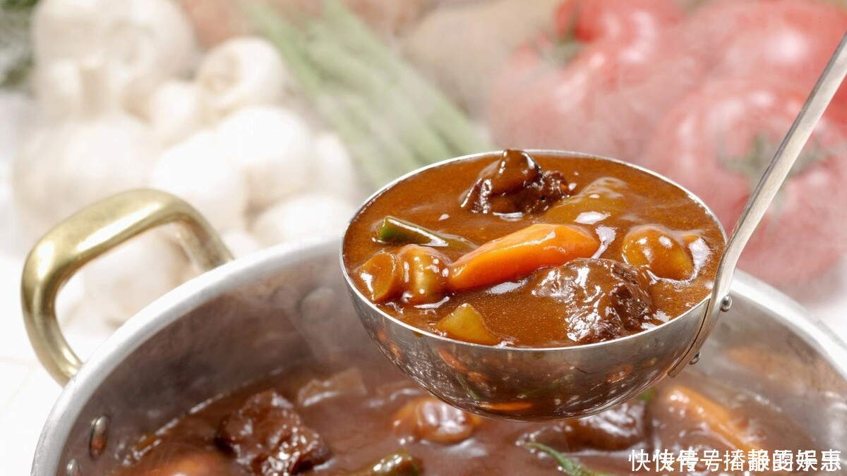 不管是什么肉,焯水前加1步,炖出来的肉又鲜又嫩,美味无腥膻