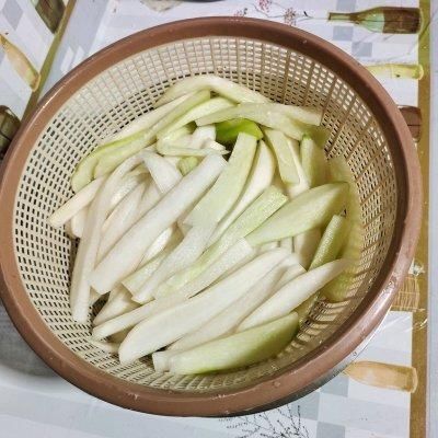 这道麻辣萝卜干太销魂，同事吃过都找我要菜谱