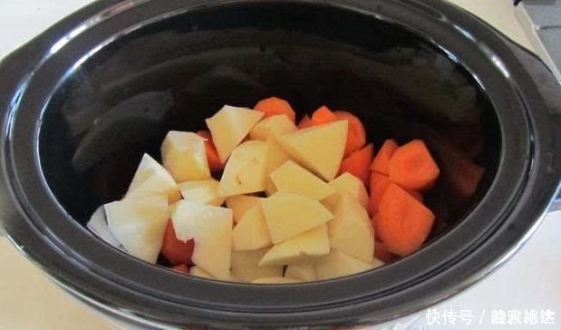 炖牛筋时，一直煮不烂锅里加点“它”，软烂入味，越吃越想吃