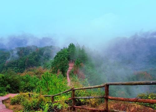 广东四大名山之一，每万年山体长高一米，风景不逊于桂林