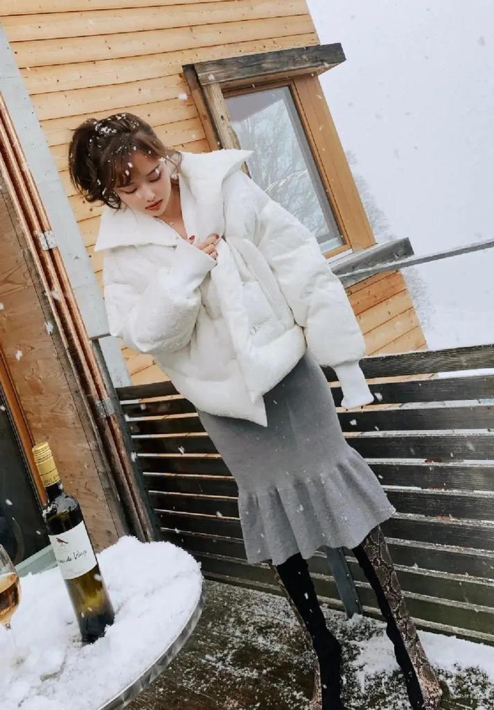 羽绒服+裙子=2021年最王炸组合,早穿早美!