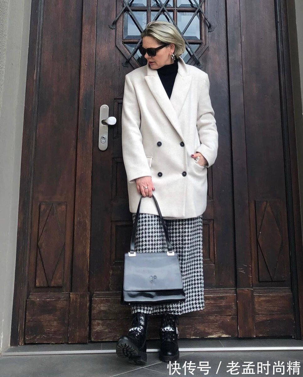 皮裤 50+如何“按年龄”穿衣,却又不像祖母