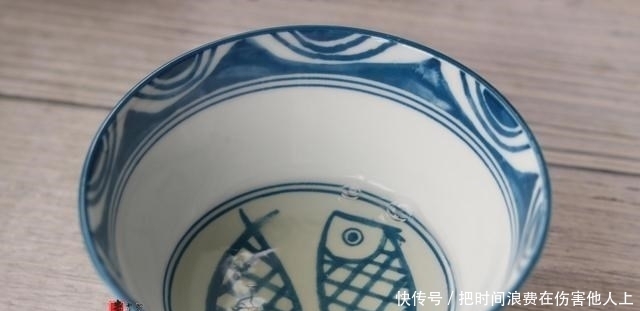 双皮奶,我从不在外面买,在家自己做,奶香又细腻,爽滑如布丁