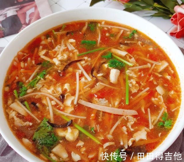 传统酸辣汤全部做法,酸辣开胃解腻好喝,一年四季少不了它!