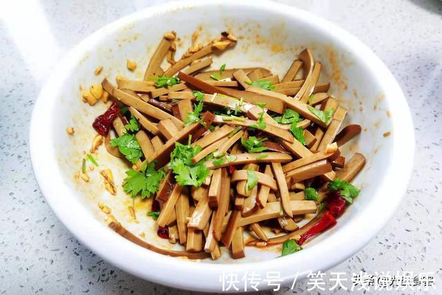 低脂|夏天吃豆干不如吃它,切丝加料一拌,清爽开胃,低脂又健康,好吃
