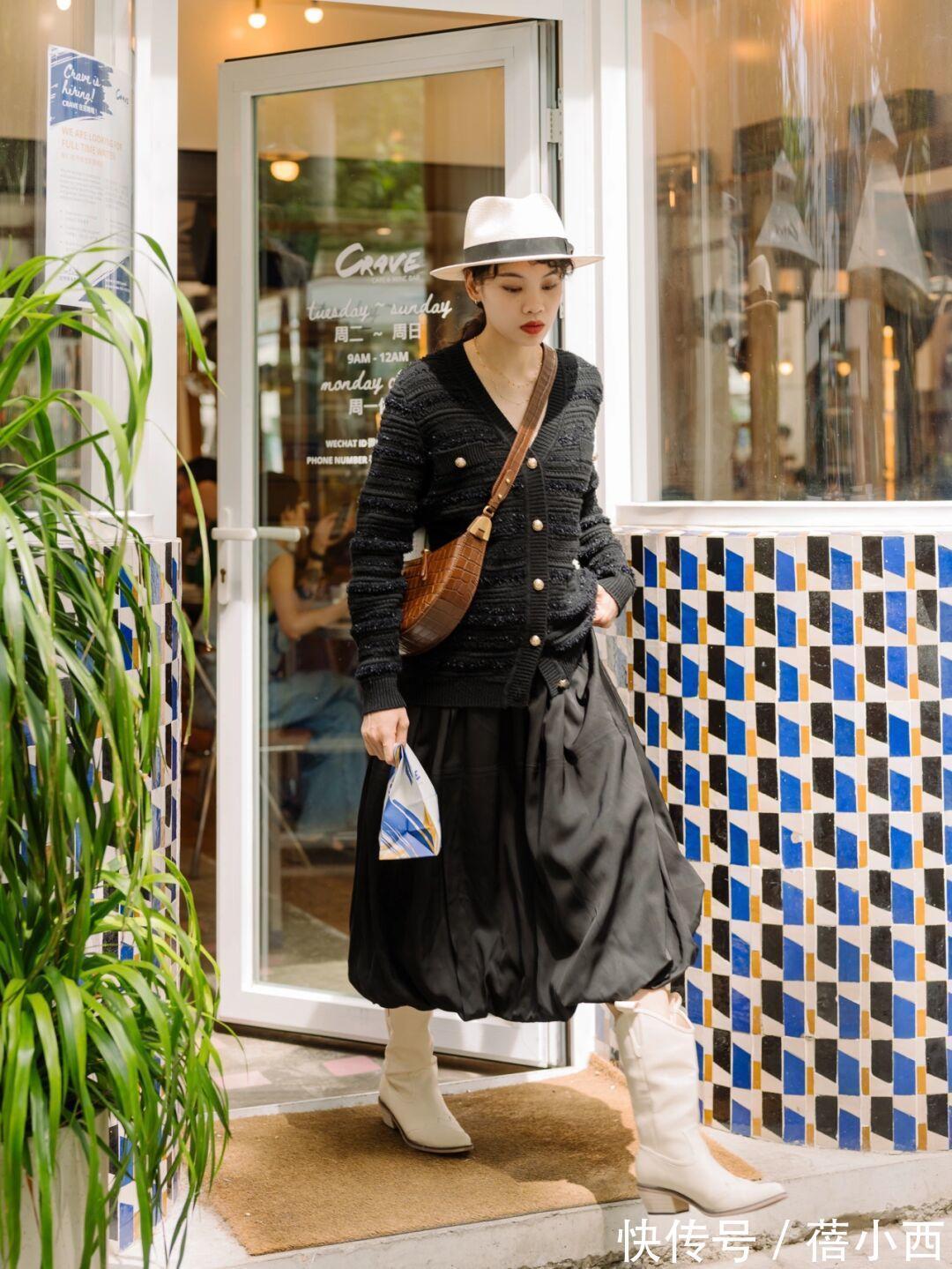 黑白|秋季还是穿“黑白配”最高级,学会这4种高阶搭配,穿出时尚感