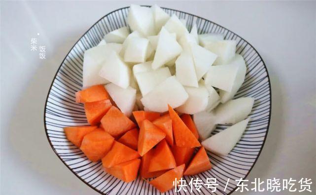 羊肉别总炖汤了，试试这个做法，鲜香又滋补，现在吃最合适