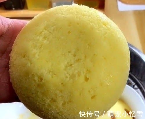 我家做蛋糕从不用烤箱,不用打发蛋白霜,超级简单,人人在家都能做!