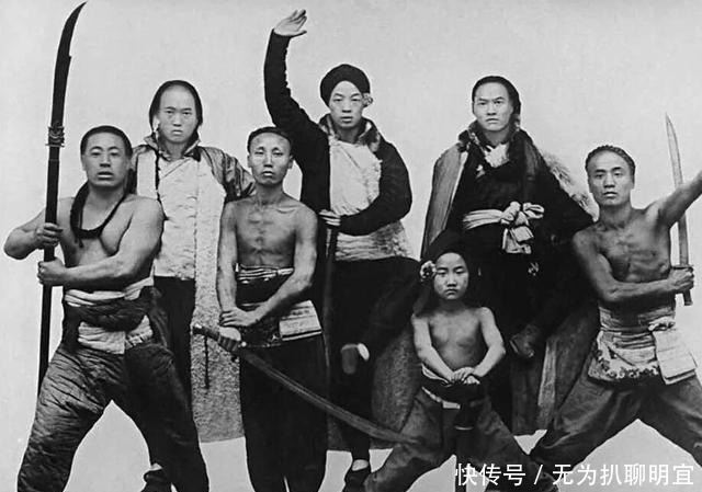 深受|东南互保的官场,他深受慈禧信任,竟煽动官员抗旨