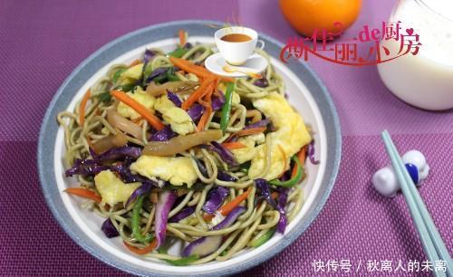 面条|1个人极简午餐，不将就不浪费，一人食也要有滋有味，不要精致穷