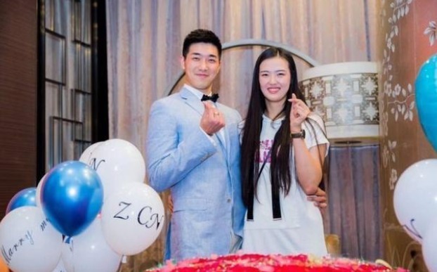 男友|张常宁绯闻男友深情告白!晒结婚照表白妻子,娇妻颜值不输张常宁