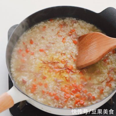 火腿片|简易版西班牙海鲜烩饭配西柚鸡胸肉沙拉
