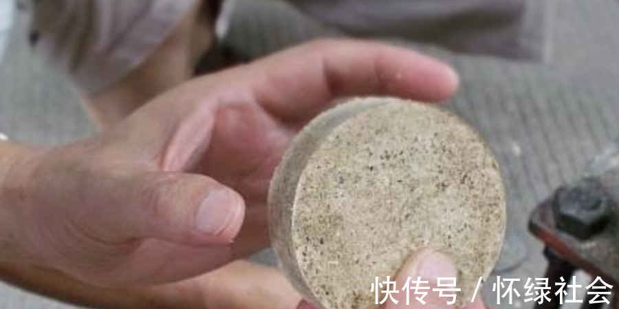 冬钓|冬钓时,唯独这3种窝料才最实用,简单又省事,大鲫鱼一诱一大群