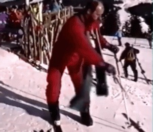 |搞笑GIF：人生难免磕磕碰碰，尤其是过河的时候