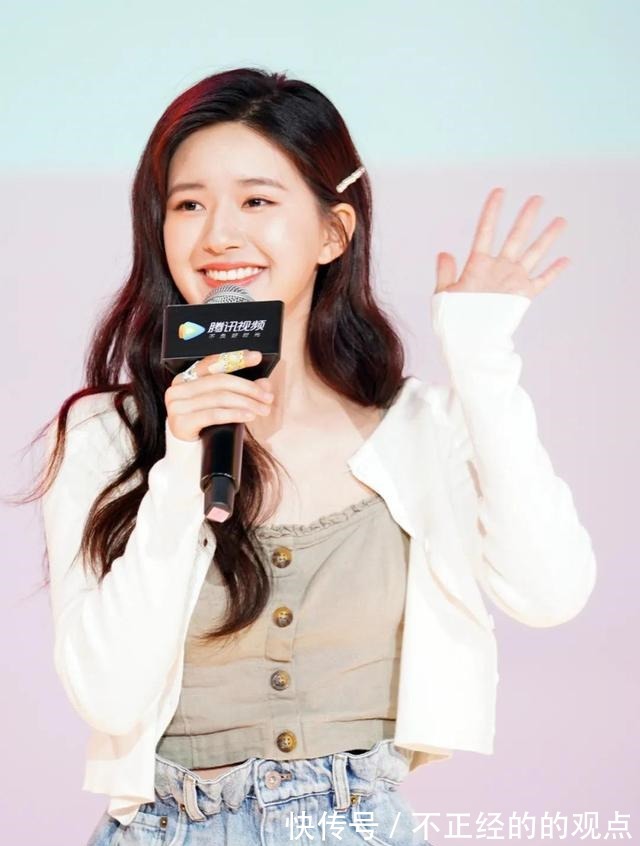 短发 40女人尽量少留长发、烫小卷,今年这3种发型正火,减龄特洋气