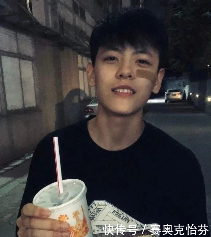 19岁阳光帅气杨舒予竟是女孩,让人直呼,