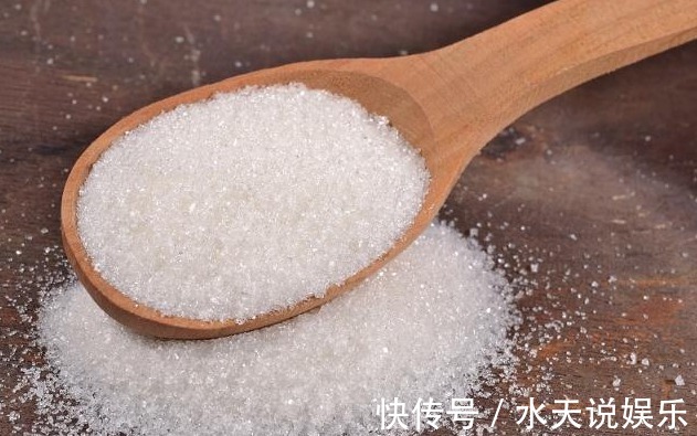 营养物质|血液粘稠的人，少吃“2白”，多吃“2黄”，或许有助清理血管！