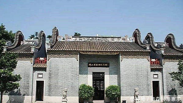 电影捧红的黄飞鸿,现实中武功有多高,为何晚年禁止后代练武