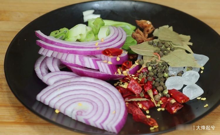 豆腐皮的做法绝了,出锅流口水了,简单又便宜,家里来客人必备