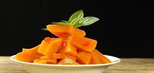 激素分泌|女性雌激素“告急”,身体会露出马脚多吃4物,皮肤好、不显老