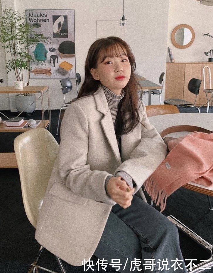 聪明的女人早就不追求“少女感”了，大气优雅才是更明智的选择