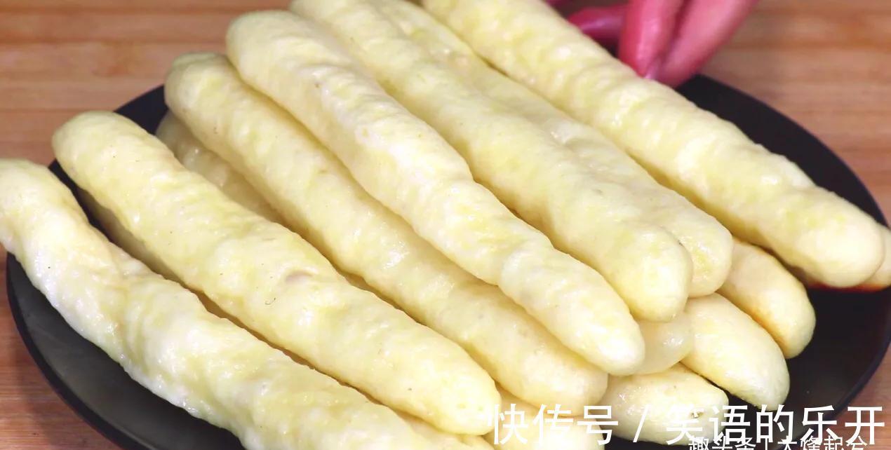 老人|山药最好吃做法,打2鸡蛋,做出柔软又香甜,家里老人孩子都爱吃