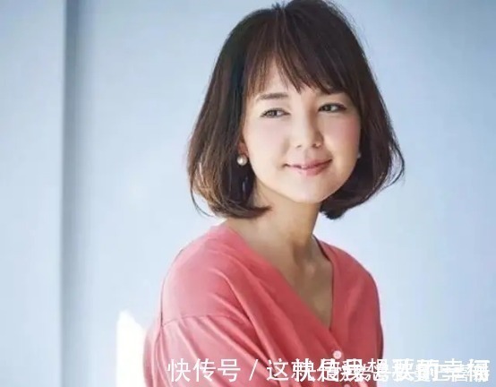 烫发 55岁左右的女人,还在留长直发吗,建议烫这几种发型,优雅好看