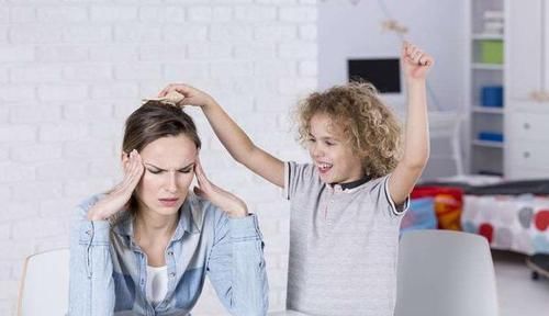  原因|经常手脚冰凉，或是两个原因导致的，教你3个调理方法，不妨试试