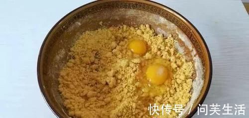玉米面简单快速的做法，不揉面，不擀面，暄软拉丝，比面包好吃
