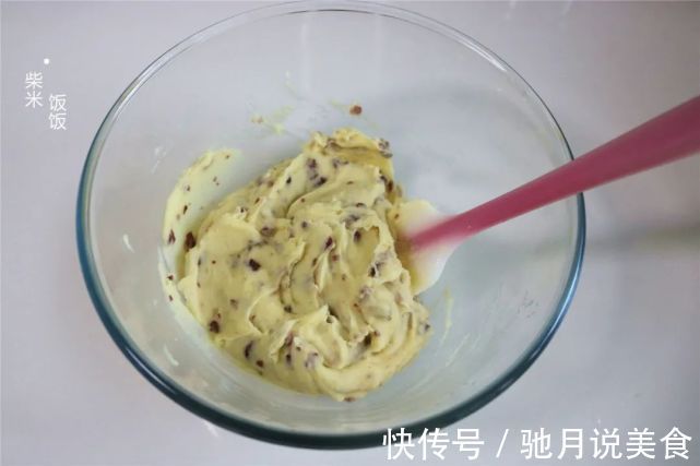 土豆别总炒着吃了,试试这个做法,孩子一口一个,直夸好吃