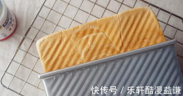 面团|在家也能自己做的手撕面包，简单易学，奶香浓郁吃到停不下来