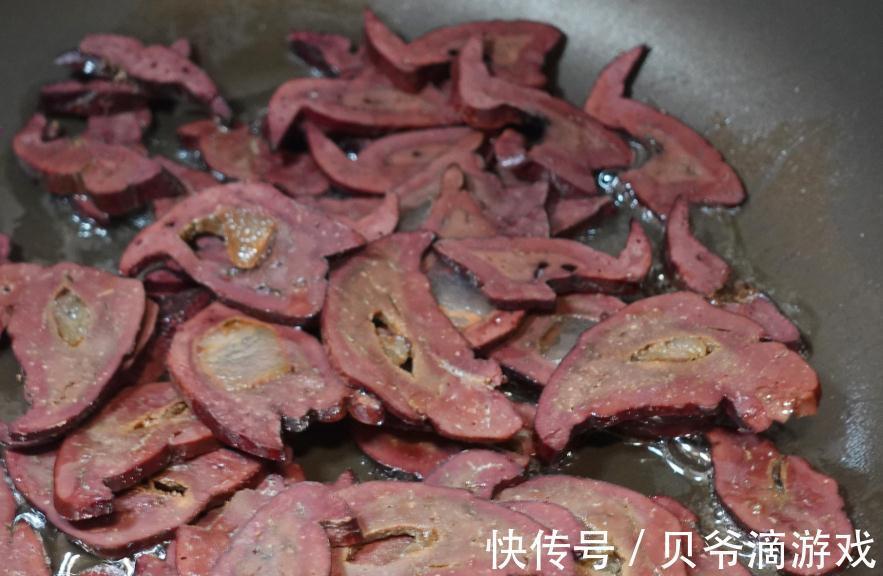 晒晒老公做的下饭菜，食材稀罕不常见，简单一炒端上桌，越嚼越香