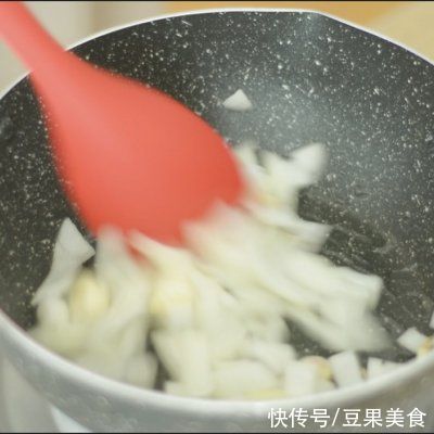 香糯鸡爪煲|#一勺葱伴侣，成就招牌美味#香糯鸡爪煲