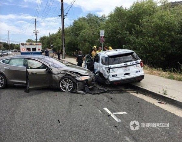 破解|大量车祸信息被发现 特斯拉自动驾驶数据被荷兰实验室破解