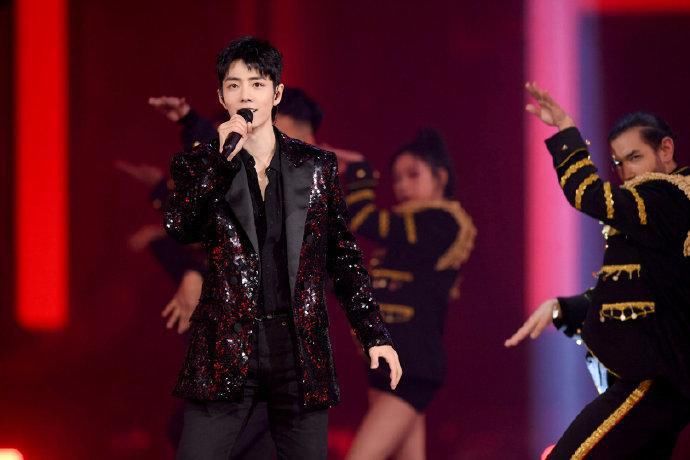 跨年晚会：肖战那英再合体全开麦，王一博王力宏王炸组合大秀rap