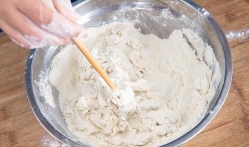 发面，别只用酵母和白糖，多放1样，馒头又白又软，想不香都难