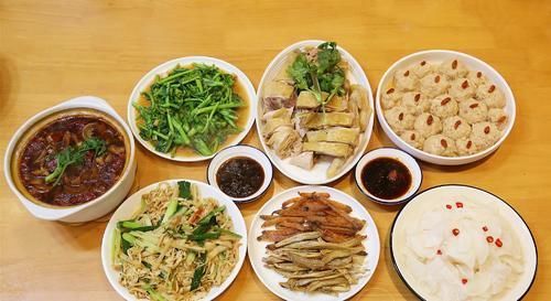 小姑子来家做客，婆婆亲自下厨，网友：菜是好菜，就是有点偏心