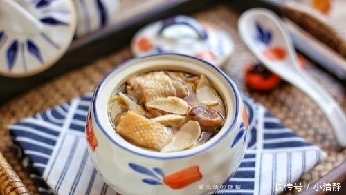 炖鸡汤时,不要直接下锅炖,多加这一步,鸡汤鲜味十足,好喝不腻